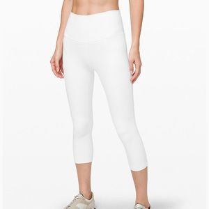 🍋 Lululemon WHITE Align Crops 21” 🦄RARE🦄